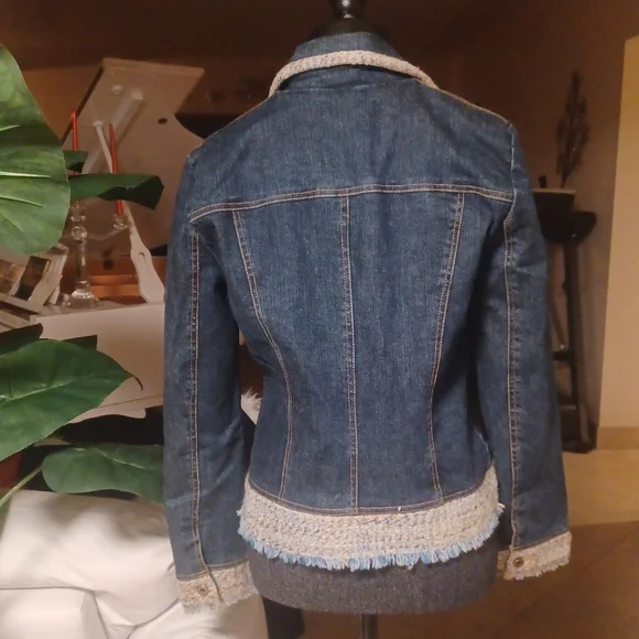 Cache Jacket - Picture 7 of 13